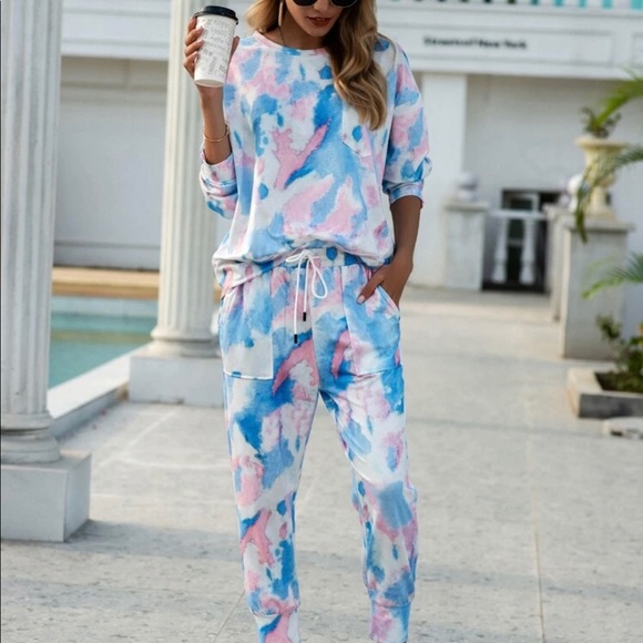 Tops - SOLD ❤️Tie Dye matching 2 piece